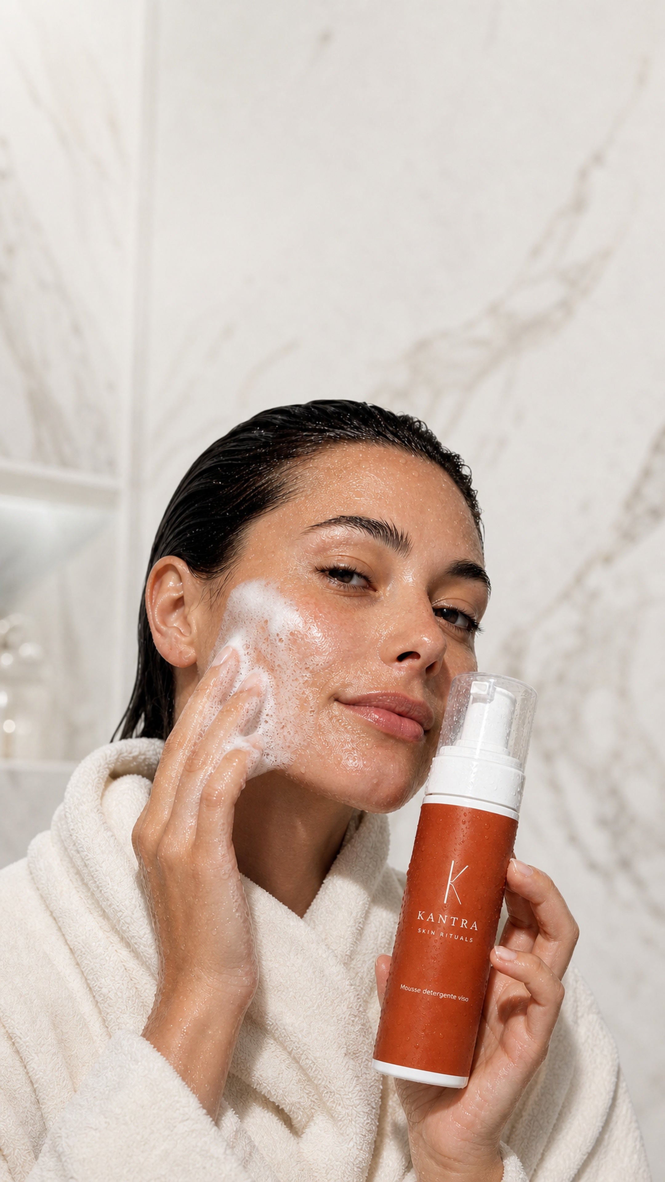 Mousse detergente viso